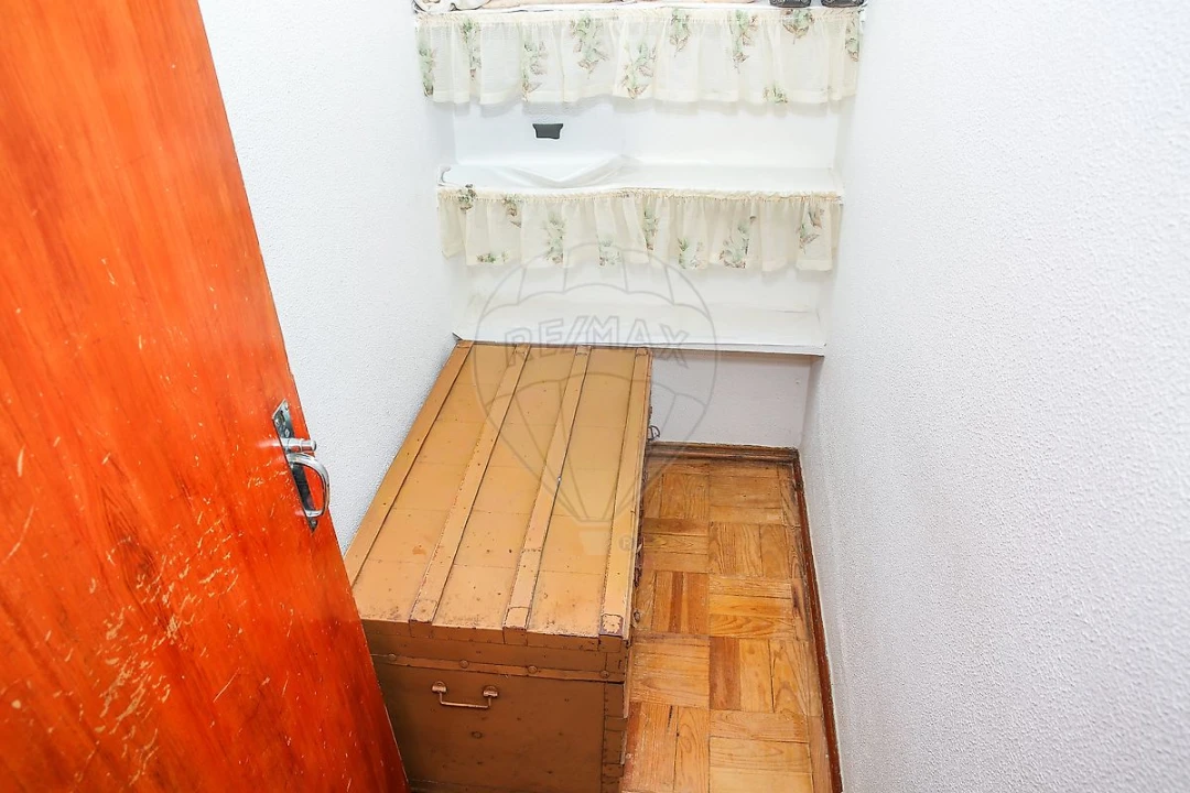 Moradia T3 para Venda em São Pedro da Cadeira Foto 19