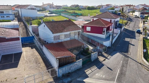 Moradia T3 para Venda em São Pedro da Cadeira