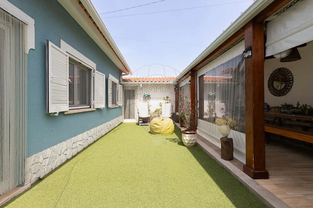 Moradia T3 para Venda em Silveira Foto 22