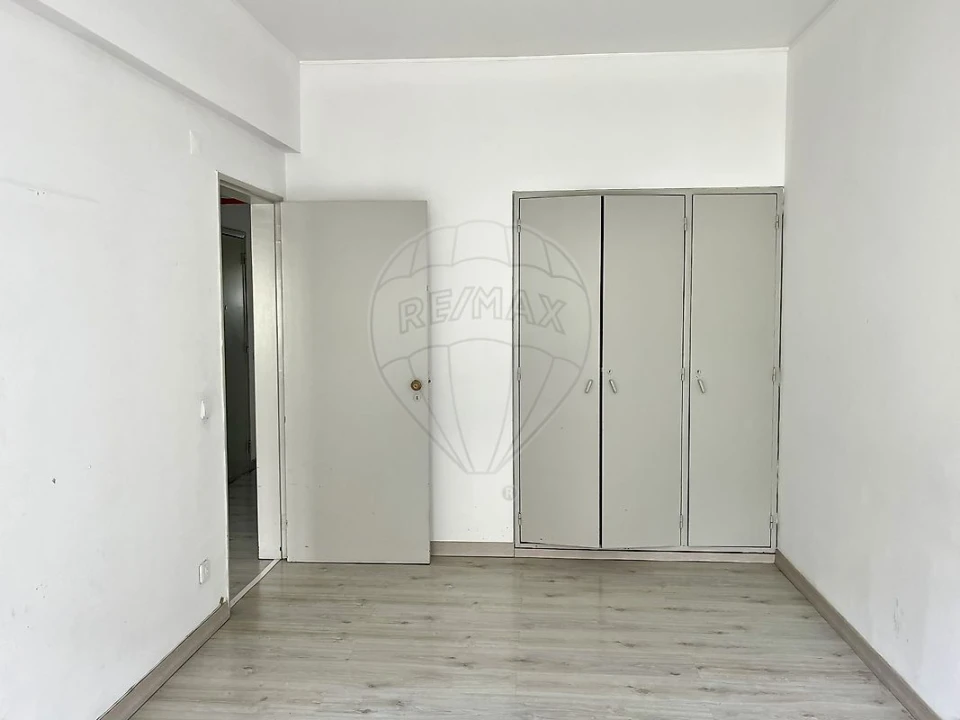 Apartamento T2 para Venda em Rio de Mouro Foto 19