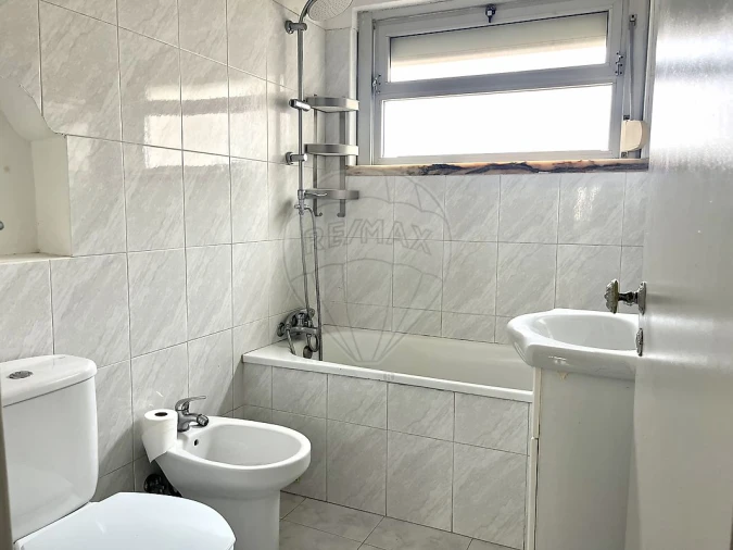 Apartamento T2 para Venda em Rio de Mouro Foto 23