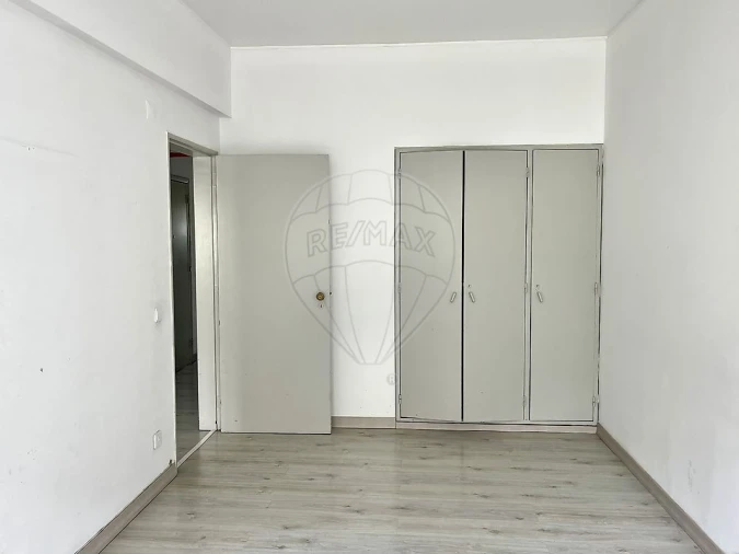 Apartamento T2 para Venda em Rio de Mouro Foto 19