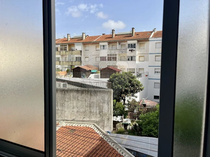 Apartamento T2 para Venda em Rio de Mouro Foto 7