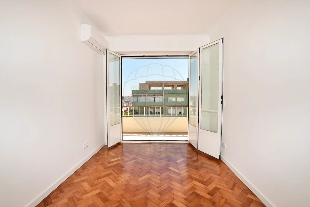 Apartamento T3 para Venda em Avenidas Novas Foto 28