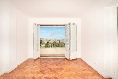 Apartamento T3 para Venda em Avenidas Novas