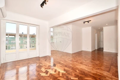 Apartamento T3 para Venda em Avenidas Novas