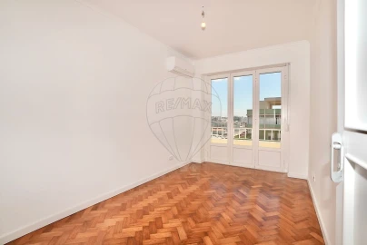 Apartamento T3 para Venda em Avenidas Novas