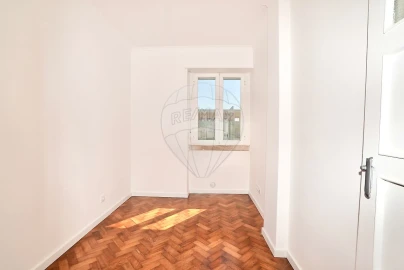 Apartamento T3 para Venda em Avenidas Novas