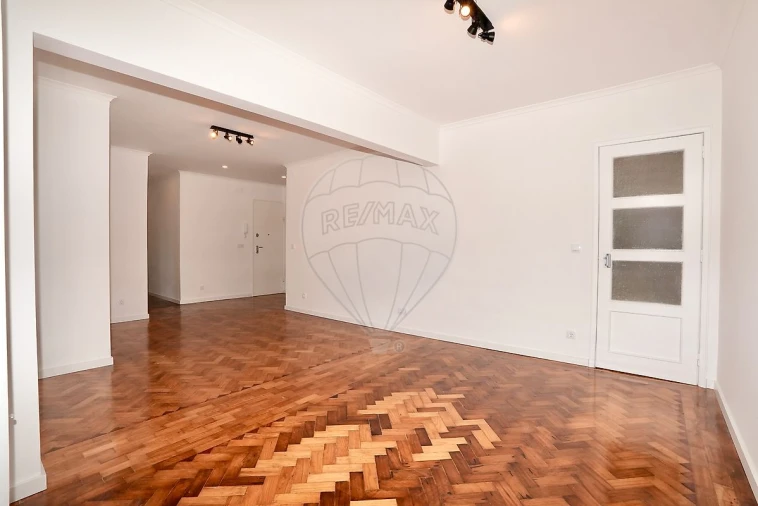Apartamento T3 para Venda em Avenidas Novas Foto 5