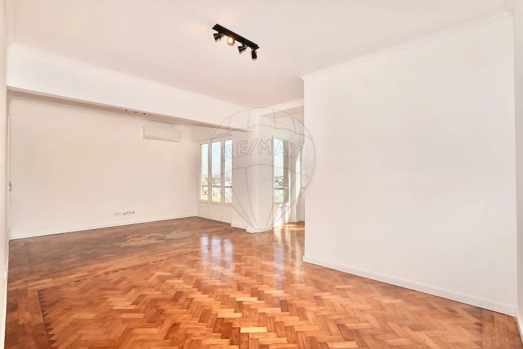 Apartamento T3 para Venda em Avenidas Novas Foto 4