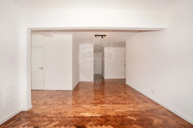 Apartamento T3 para Venda em Avenidas Novas Foto 6
