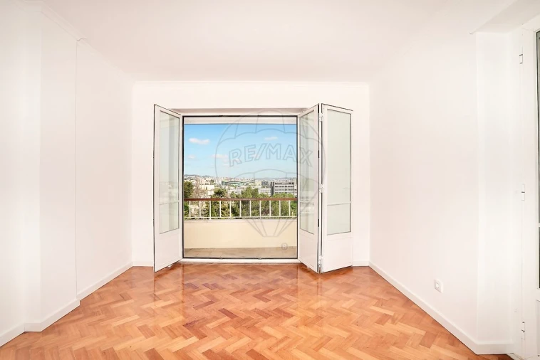 Apartamento T3 para Venda em Avenidas Novas Foto 19
