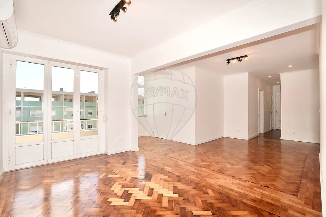 Apartamento T3 para Venda em Avenidas Novas Foto 1