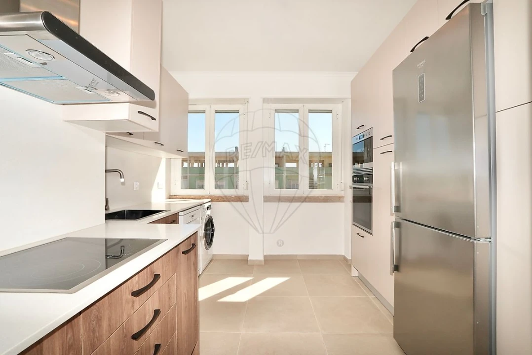 Apartamento T3 para Venda em Avenidas Novas Foto 11