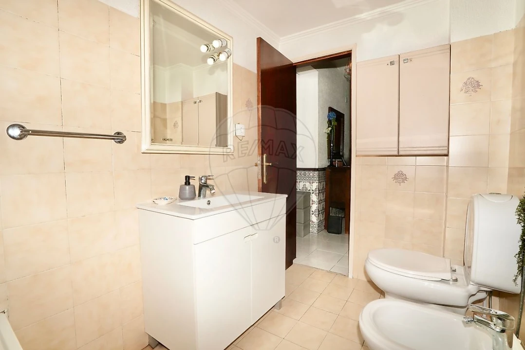 Apartamento T2 para Venda em Póvoa de Santa Iria e Forte da Casa Foto 12