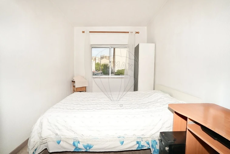 Apartamento T2 para Venda em Póvoa de Santa Iria e Forte da Casa Foto 14