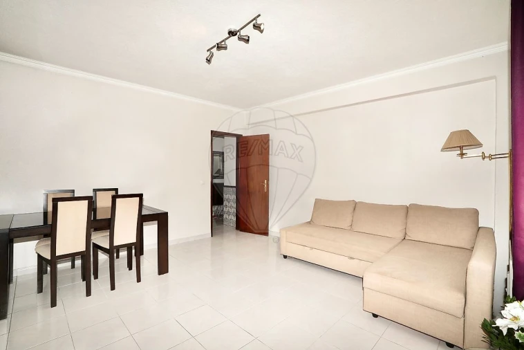 Apartamento T2 para Venda em Póvoa de Santa Iria e Forte da Casa Foto 4