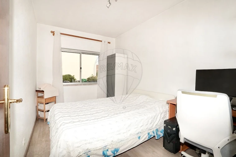 Apartamento T2 para Venda em Póvoa de Santa Iria e Forte da Casa Foto 15