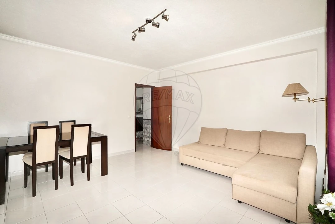 Apartamento T2 para Venda em Póvoa de Santa Iria e Forte da Casa Foto 4