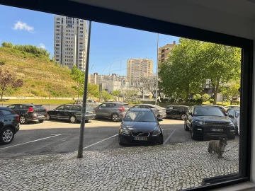 Loja para Venda em Areeiro