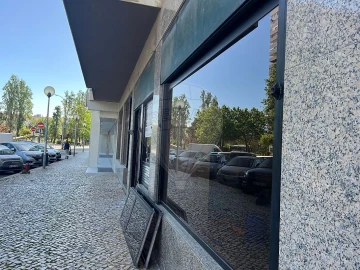 Loja para Venda em Areeiro