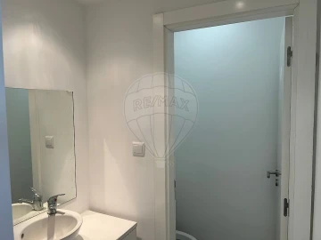 Loja para Venda em Areeiro