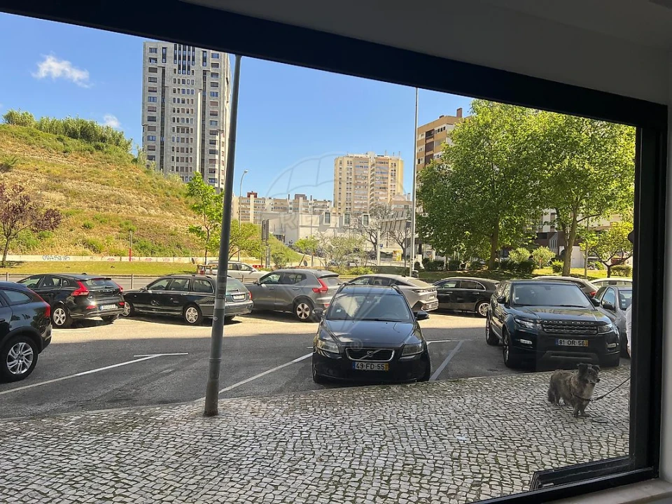 Loja para Venda em Areeiro Foto 5