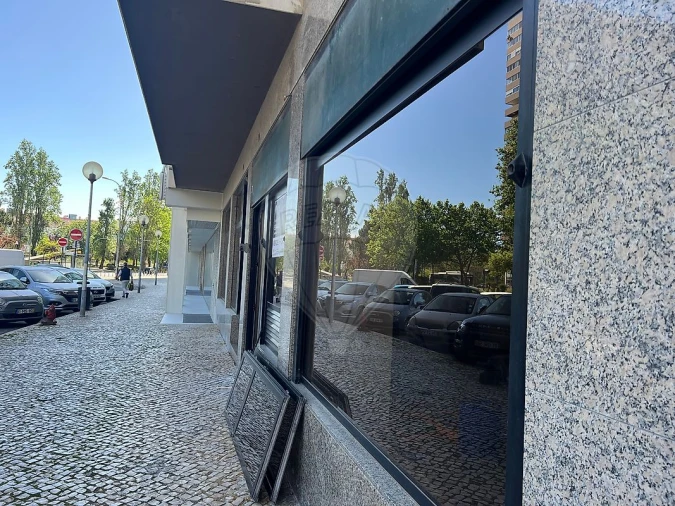 Loja para Venda em Areeiro Foto 4