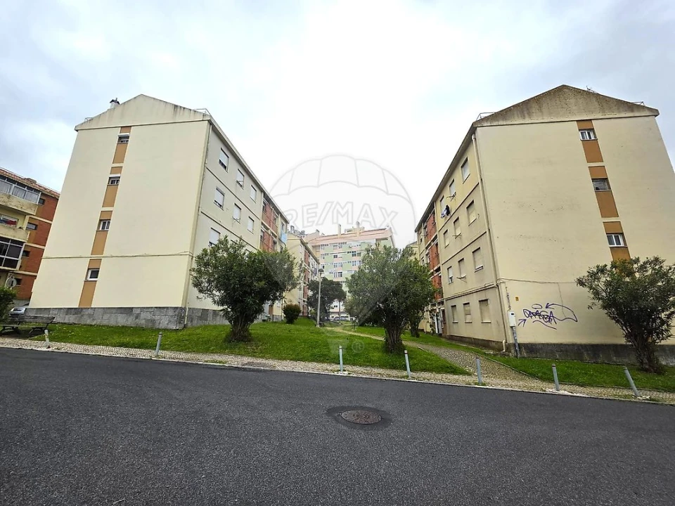 Apartamento T4 para Venda em Odivelas Foto 13