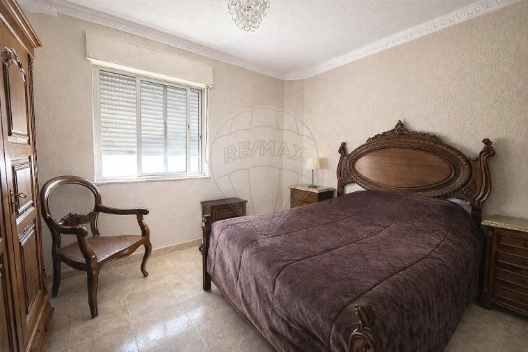 Apartamento T4 para Venda em Odivelas Foto 8