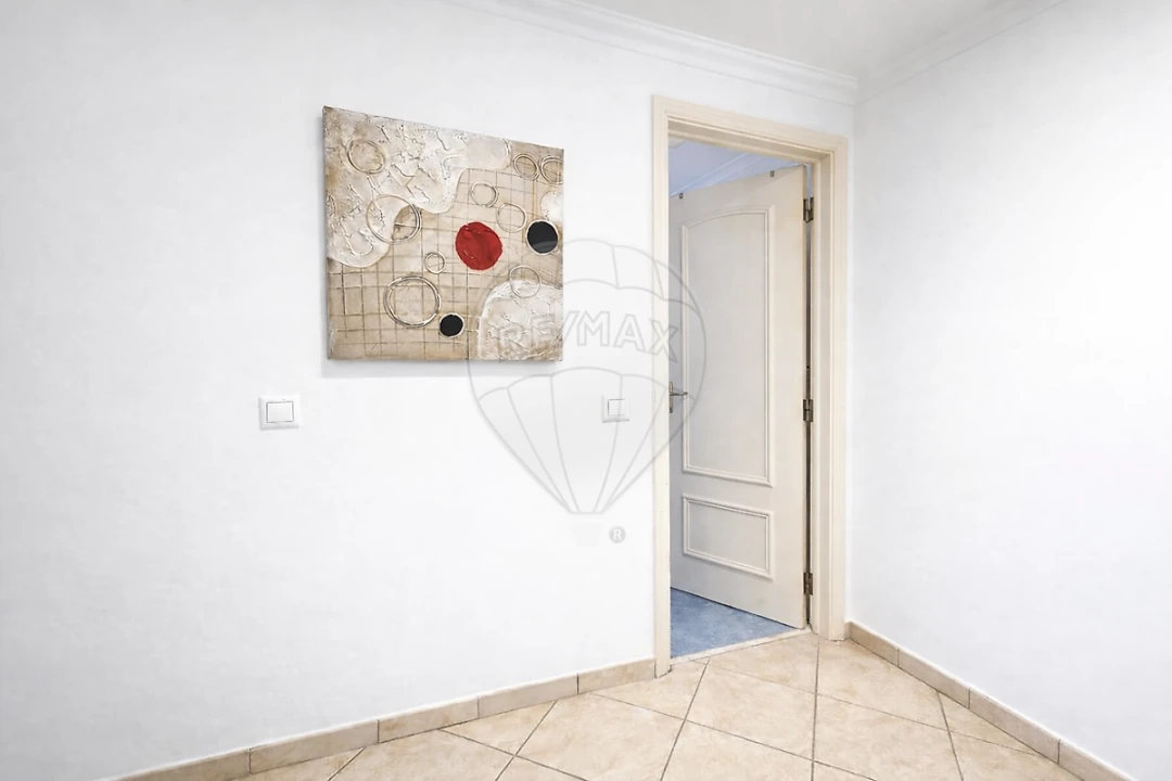 Apartamento T4 para Venda em Odivelas Foto 7
