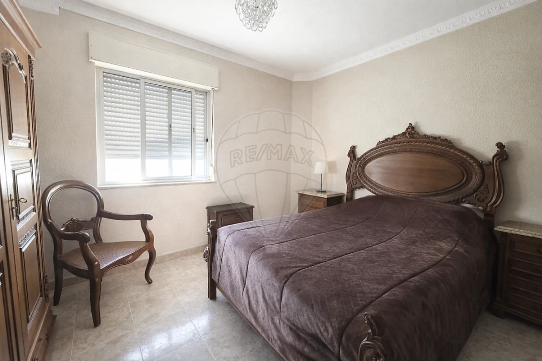 Apartamento T4 para Venda em Odivelas Foto 9