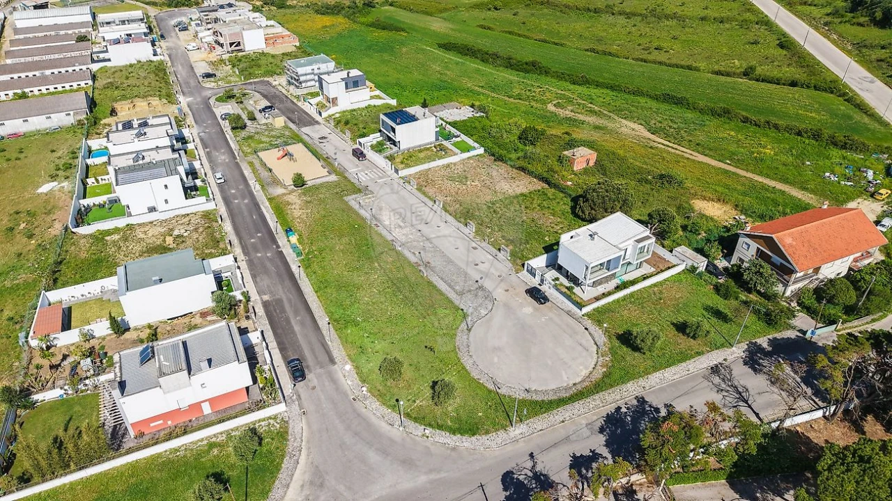 Terreno para Venda em Arranho Foto 1