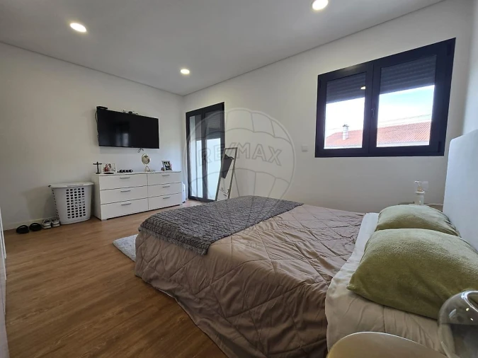 Moradia T2 para Venda em Oiã Foto 18