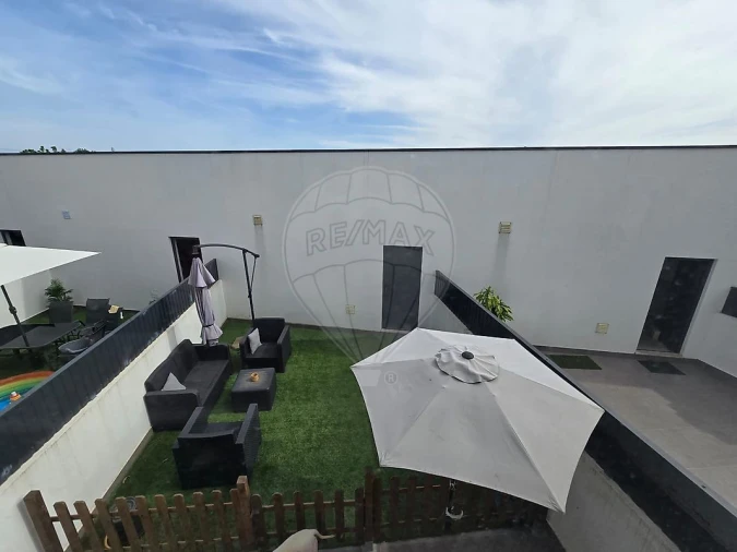 Moradia T2 para Venda em Oiã Foto 14