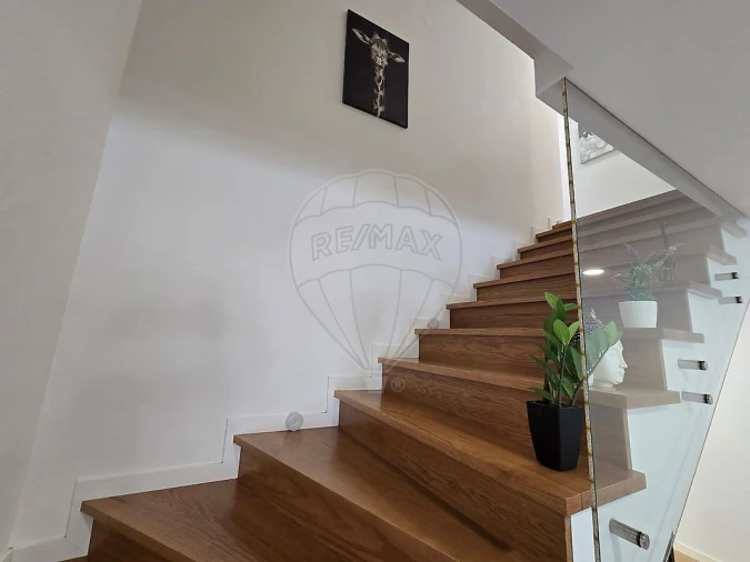 Moradia T2 para Venda em Oiã Foto 11