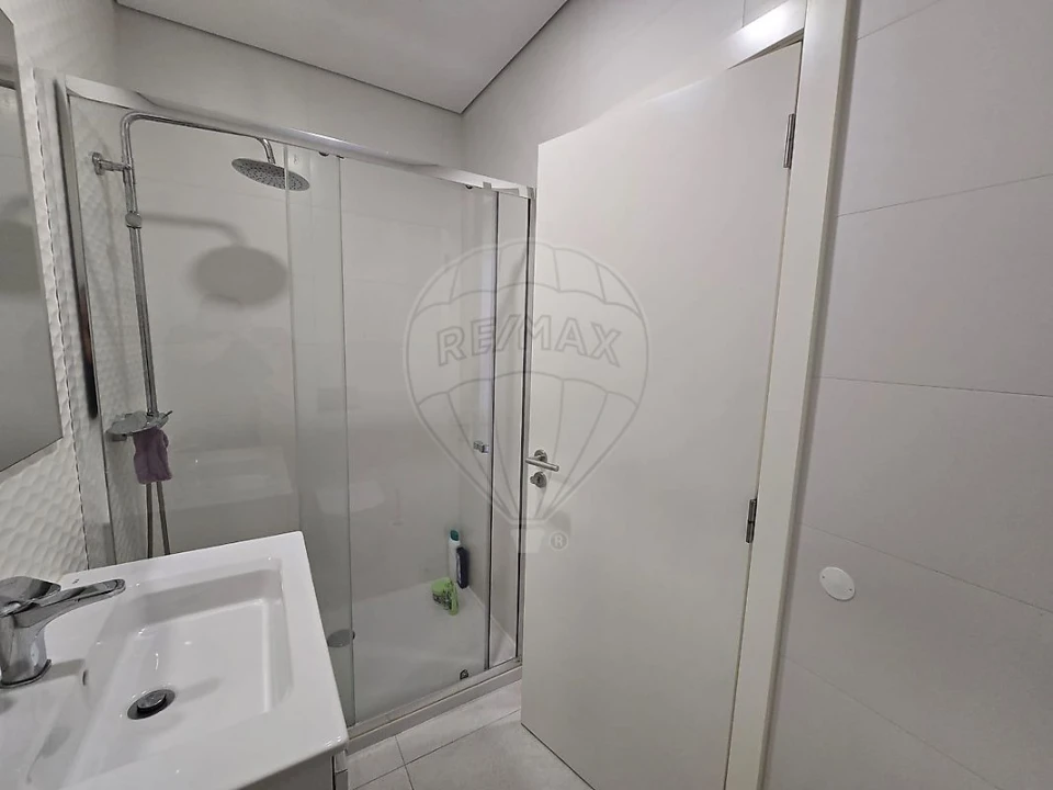 Moradia T2 para Venda em Oiã Foto 17