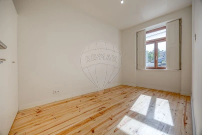 Apartamento T1 para Arrendamento em Paranhos