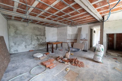 Moradia T2 para Venda em Santo Quintino