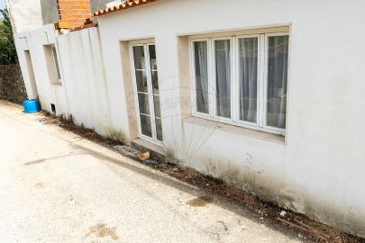 Moradia T2 para Venda em Santo Quintino