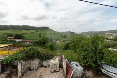 Moradia T2 para Venda em Santo Quintino