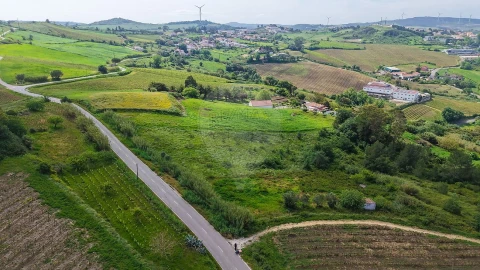 Terreno para Venda em Dois Portos e Runa