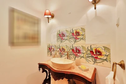 Moradia T4 para Venda em São João da Ribeira e Ribeira de São João