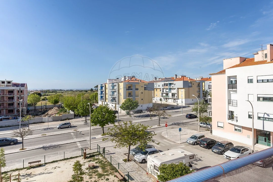 Apartamento T2 para Venda em Moita Foto 30