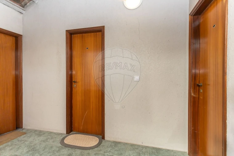 Apartamento T2 para Venda em Moita Foto 45