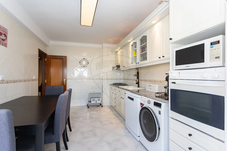 Apartamento T2 para Venda em Moita Foto 41