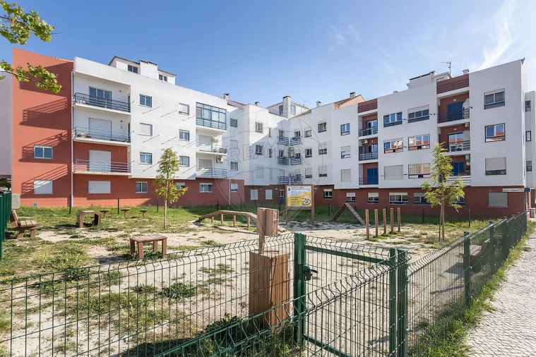 Apartamento T2 para Venda em Moita Foto 46