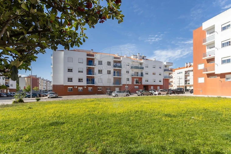 Apartamento T2 para Venda em Moita Foto 4