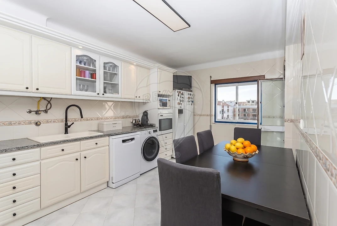 Apartamento T2 para Venda em Moita Foto 40