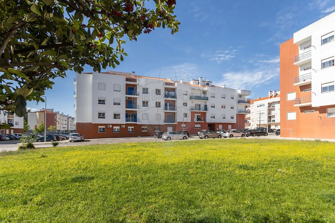 Apartamento T2 para Venda em Moita Foto 4